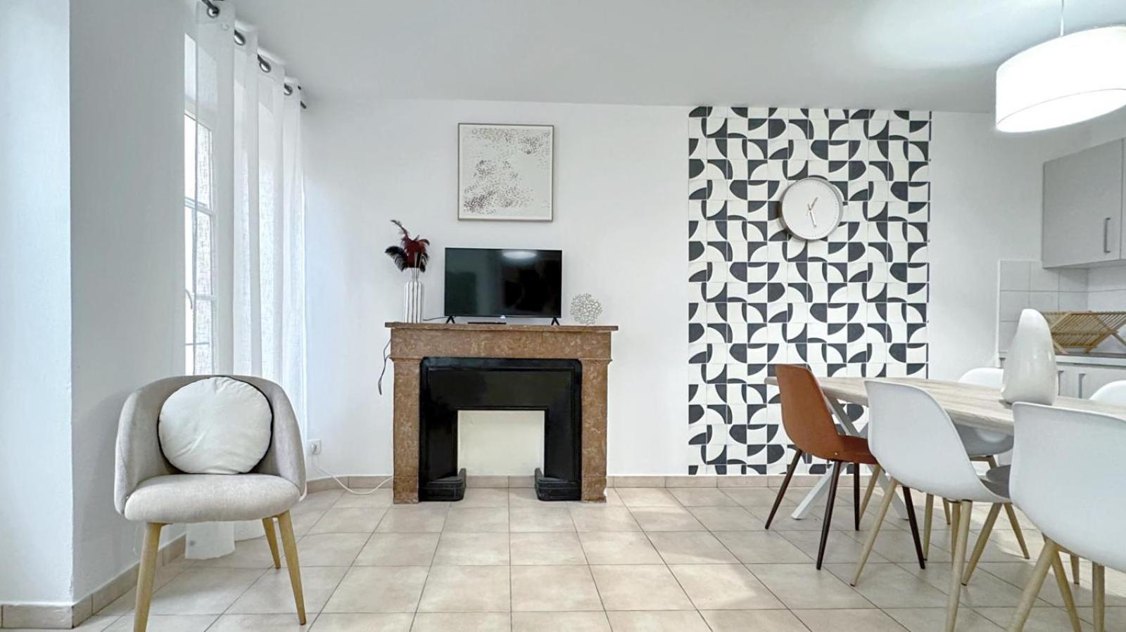 Suite Zelie Lyon Luaran gambar
